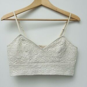 American Eagle Outfitters Ivory Lace Crop Tank/Bralette Size Small